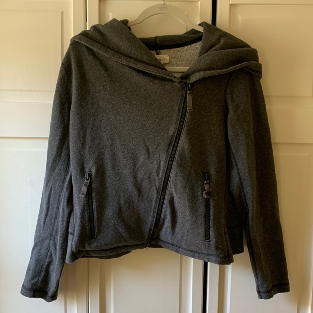 Lou & Grey sweatshirt